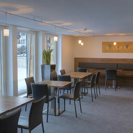 Pepis Skihotel 호텔 장크트안톤암아를베르크