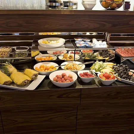 Pepis Skihotel 4* 장크트안톤암아를베르크